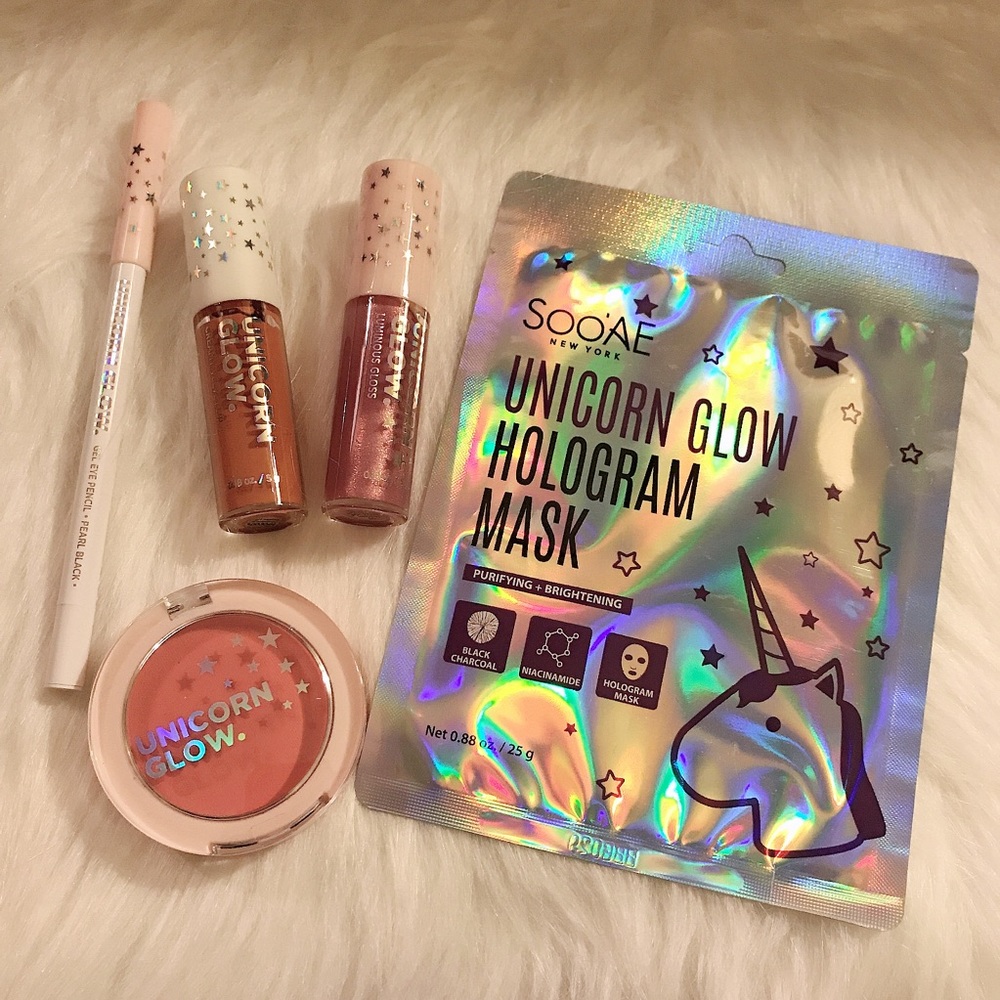 Unicorn Glow Makeup and Skincare Set - Picture 8 of 8